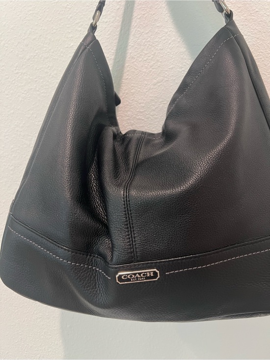 Coach Handbags - Coach Black Pebbled Leather Hobo Shoulder Bag